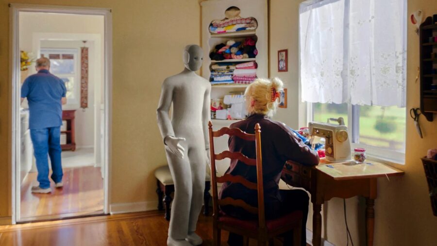 Ev için tasarlanan insansı robot, şimdi fabrikaya çalışmaya gönderiliyor